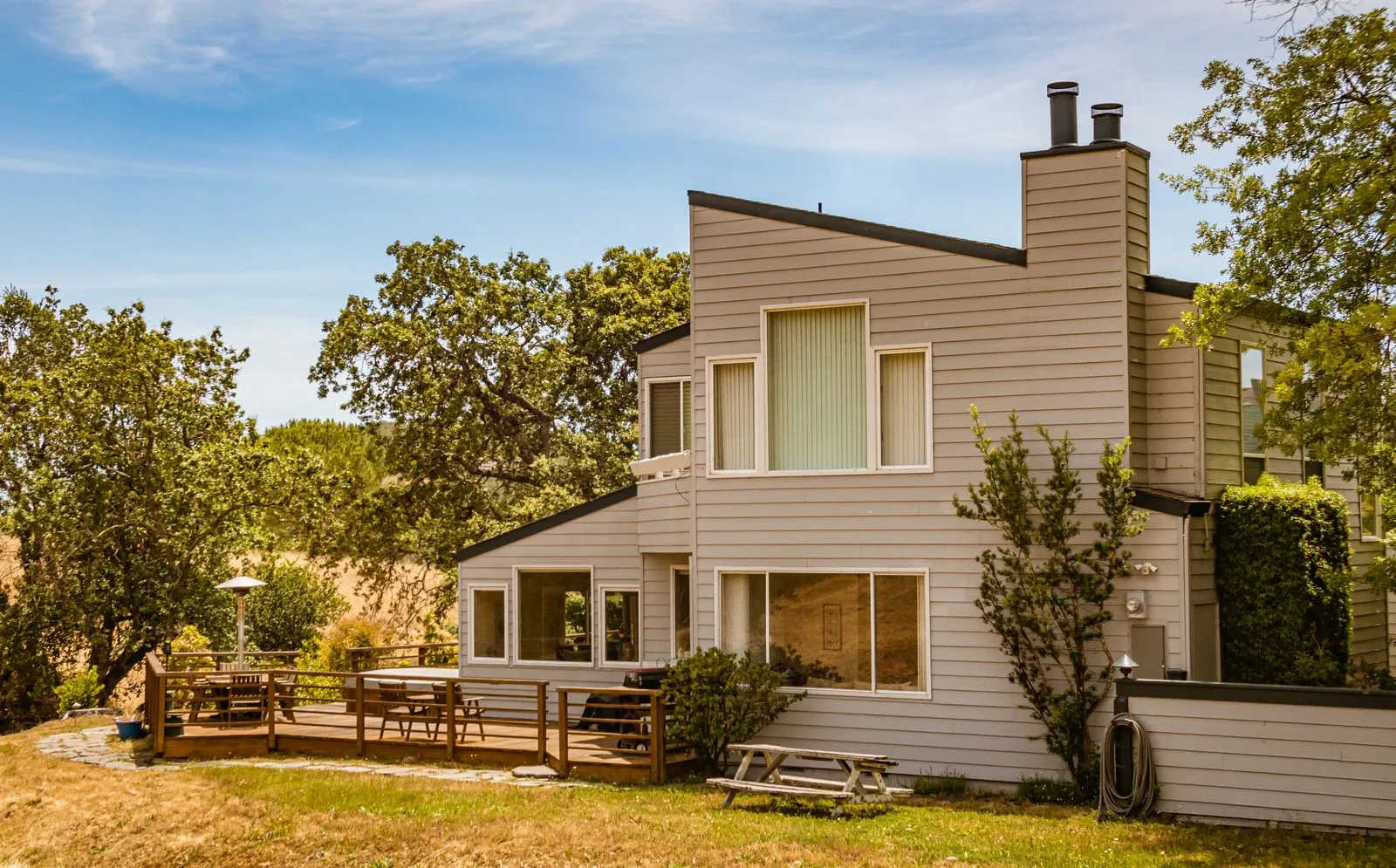 Choosing the Best Time to Photograph a Home